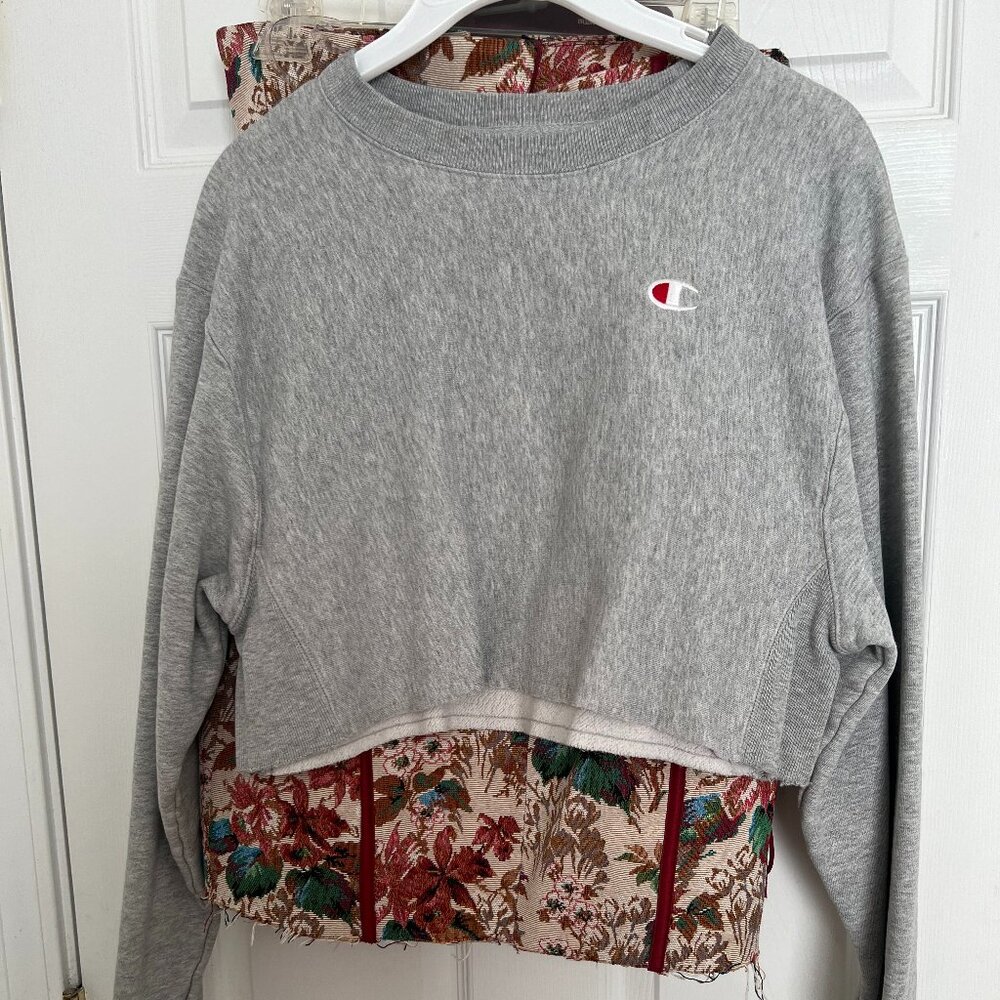 Cropped Champion Crewneck – Gray – Size Small
